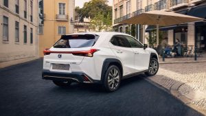 lexus-ux-trasera